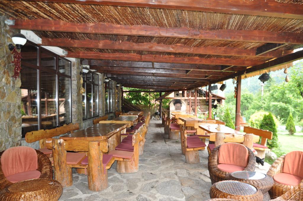 Pensiunea Valahia Brezoi Exterior foto